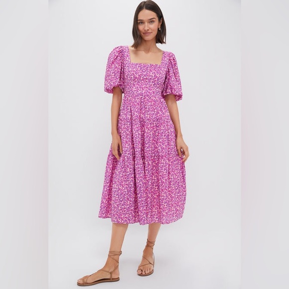 Hyacinth House Dresses & Skirts - HYACINTH HOUSE
Pink Multi Floral Estella Midi Dress